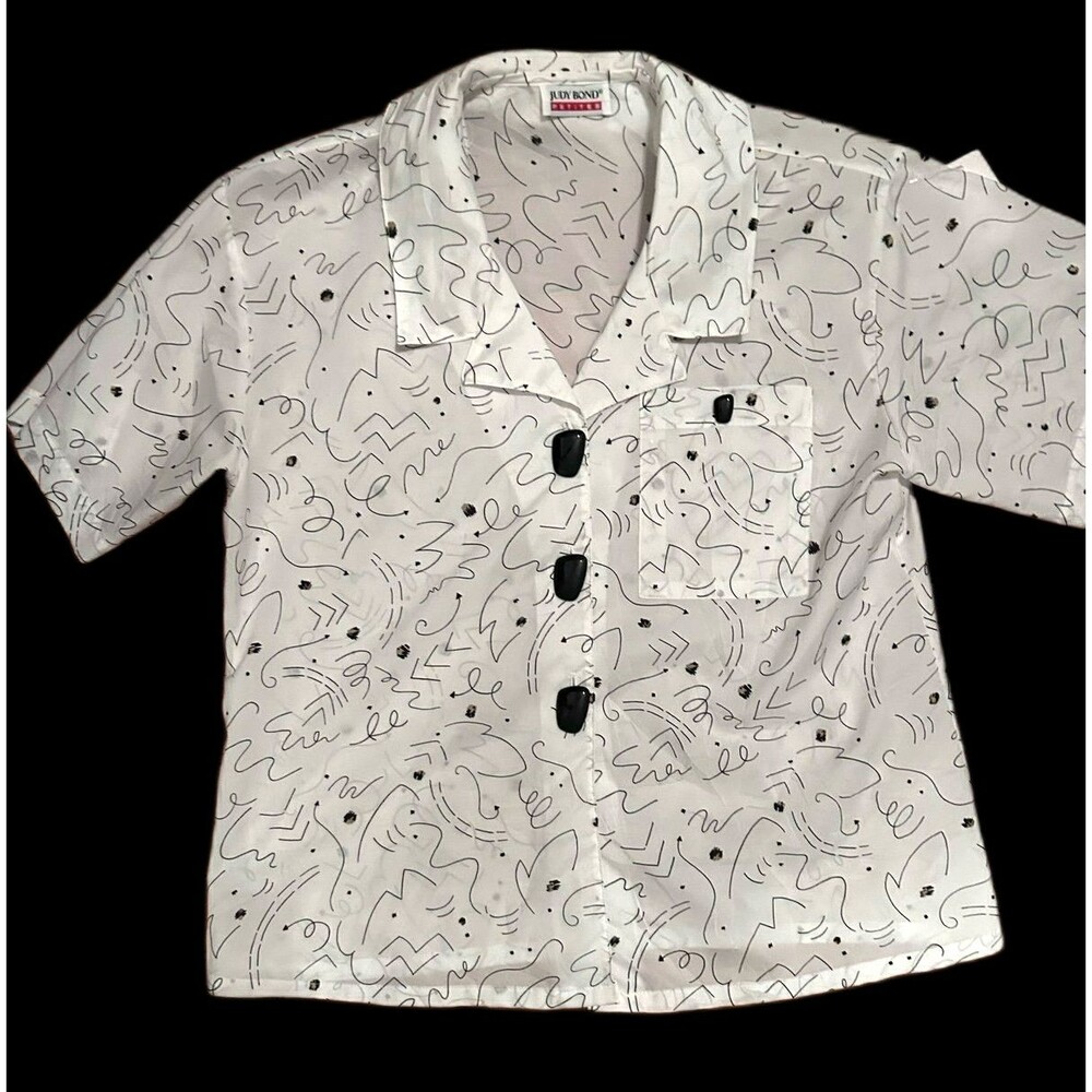 Y2K Abstract button up top